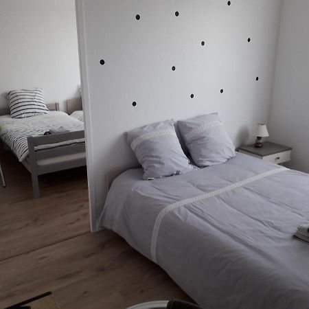 Le Corto Hotel Savigny-Levescault ภายนอก รูปภาพ