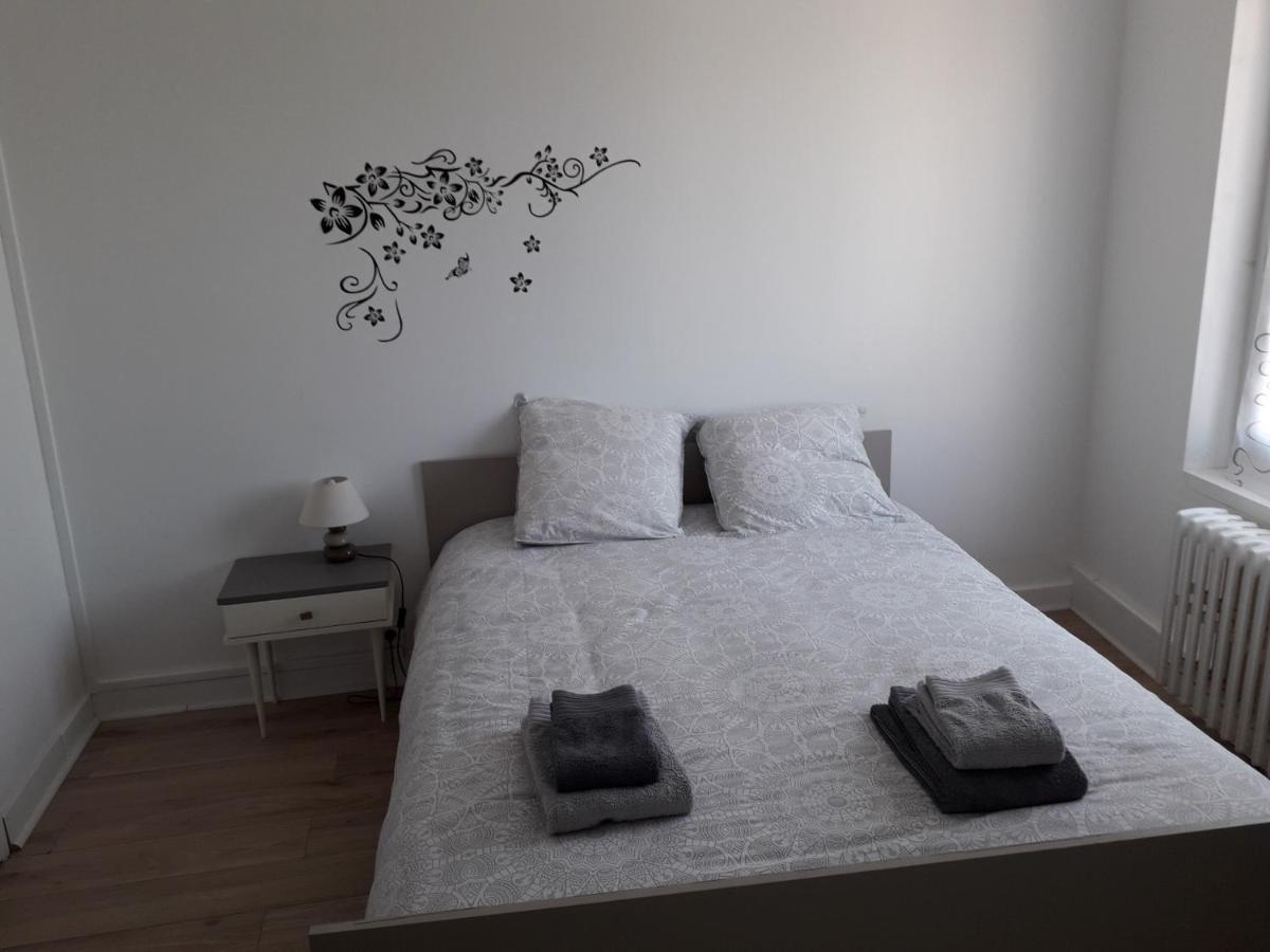 Le Corto Hotel Savigny-Levescault ภายนอก รูปภาพ